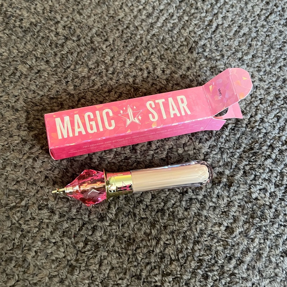 Jeffree Star Cosmetics magic star concealer